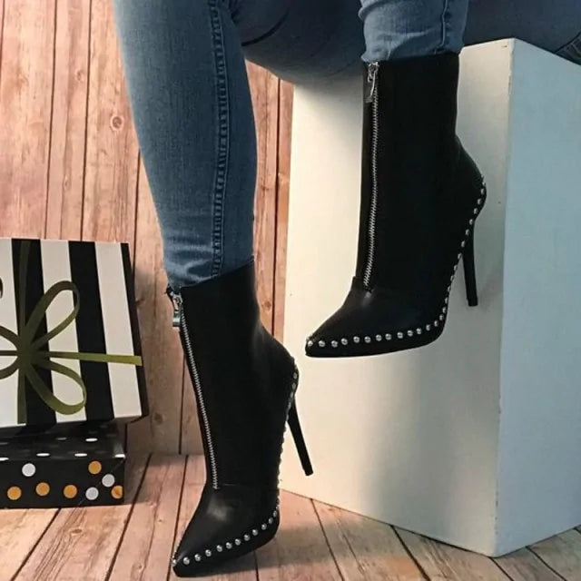 Bottines modernes à bout pointu pour femmes