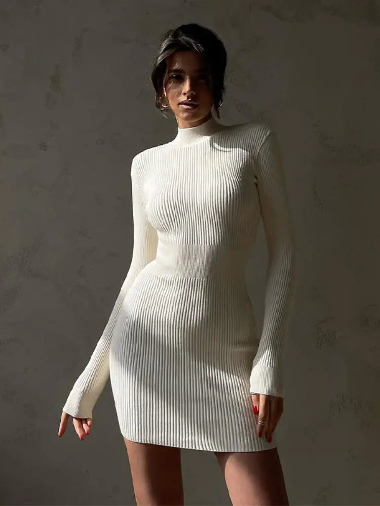 Robe midi en maille à col montant