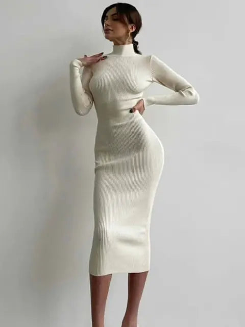 Robe midi en maille à col montant